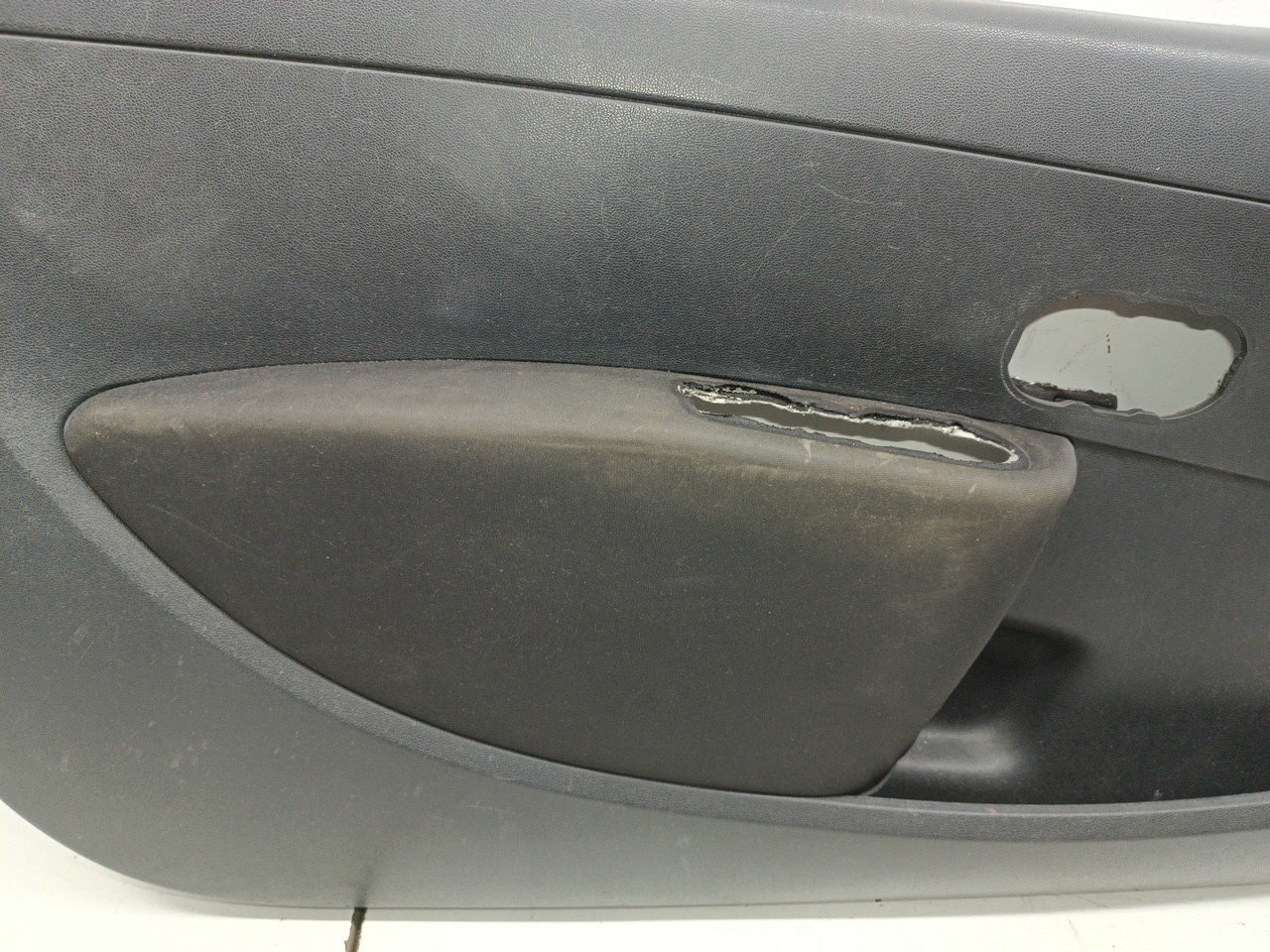 Quartela de porta frente esquerda RENAULT CLIO III (BR0/1, CR0/1) | 05 -  Imagem-3