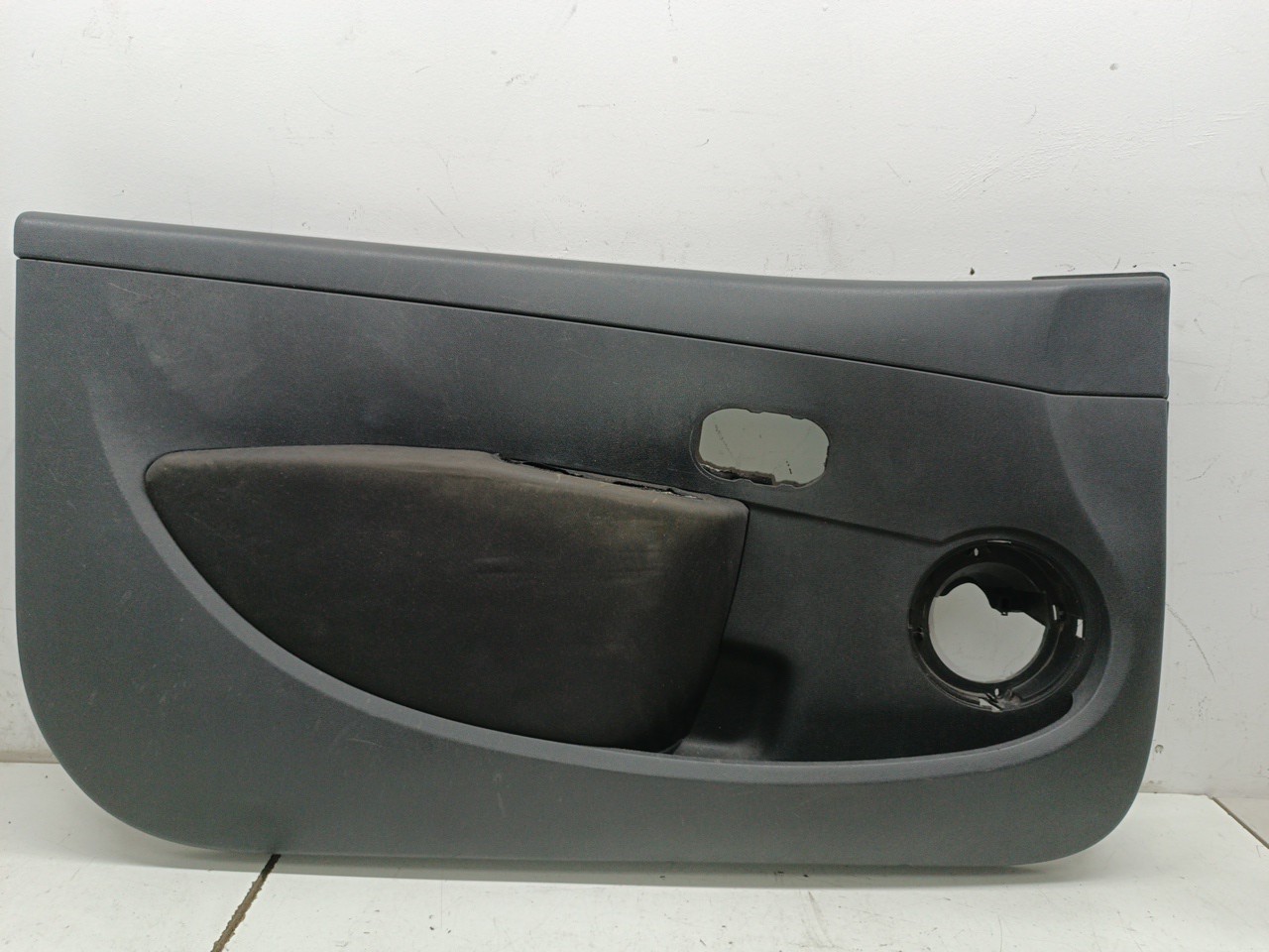 Quartela de porta frente esquerda RENAULT CLIO III (BR0/1, CR0/1) | 05 -  Imagem-4
