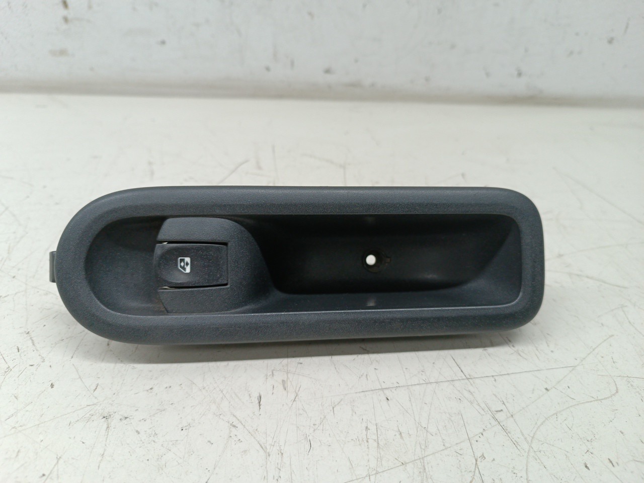 Comutador de vidro frente direito RENAULT CLIO III (BR0/1, CR0/1) | 05 - 