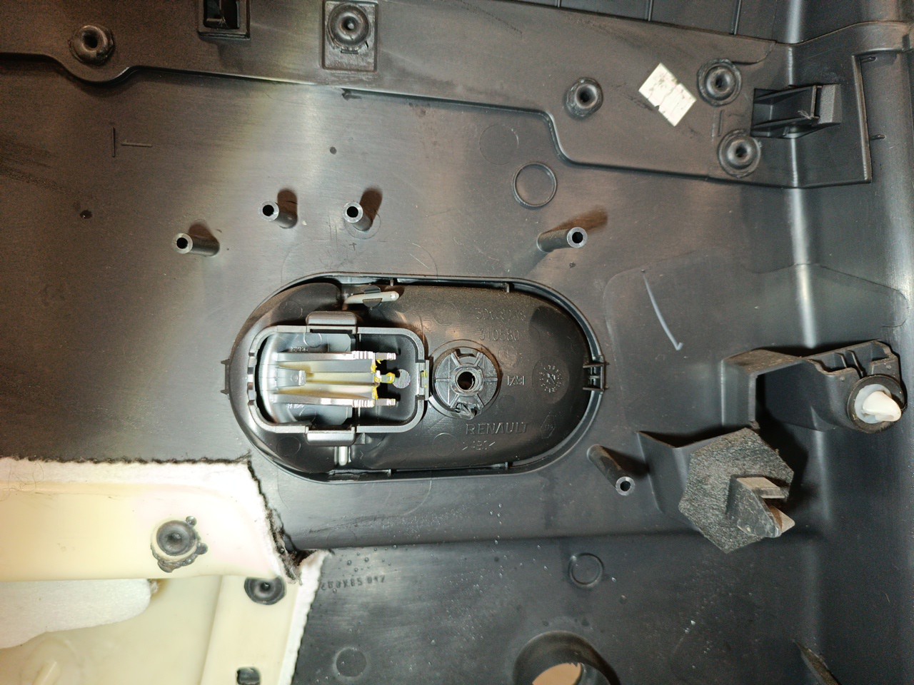Quartela de porta trás direita RENAULT CLIO III Caixa (SB_, SR_) | 05 -  Imagem-2