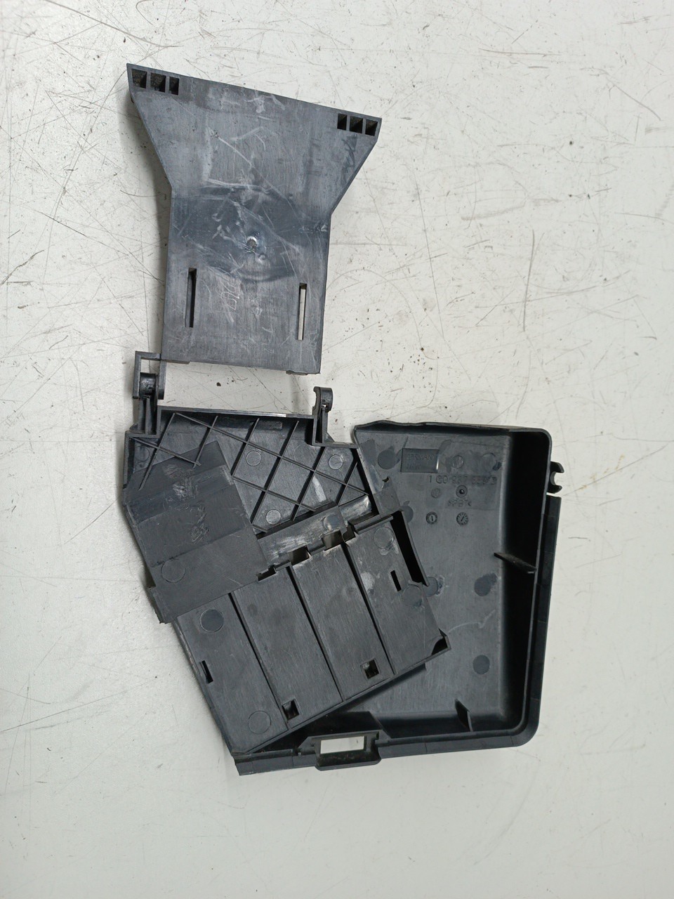 Tampa de caixa de fusiveis VOLKSWAGEN NEW BEETLE (9C1, 1C1) | 98 - 10 Imagem-3