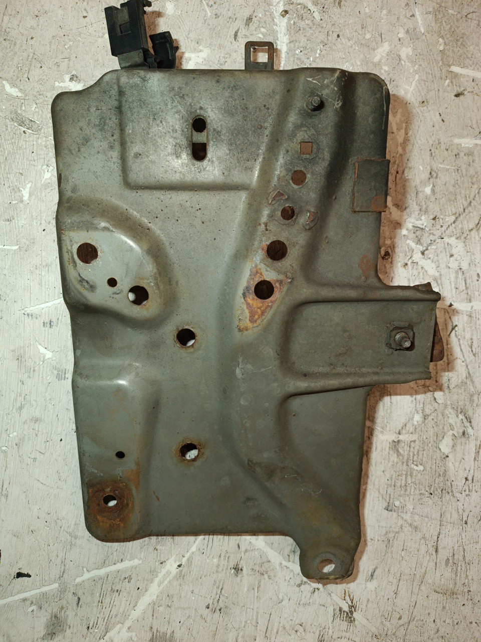 Suporte de Bateria NISSAN PRIMERA Traveller (WP11) | 96 - 02