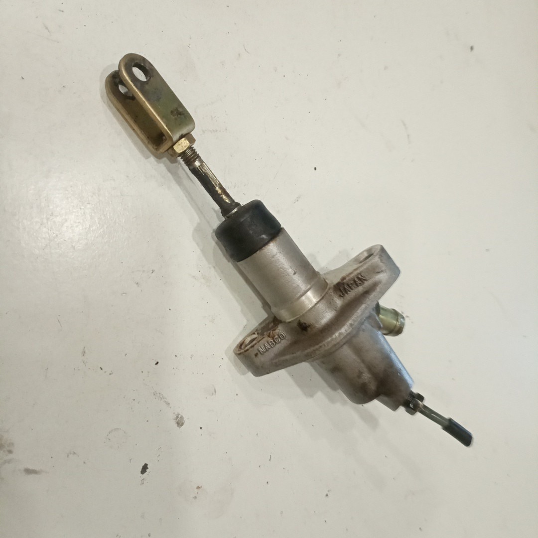 Cilindro mestre de embraiagem NISSAN PRIMERA Traveller (WP11) | 96 - 02