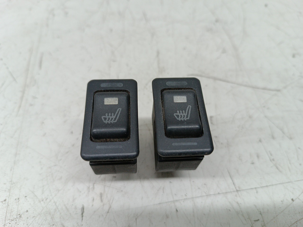 Regulador de aquecimento de banco NISSAN PRIMERA Traveller (WP11) | 96 - 02
