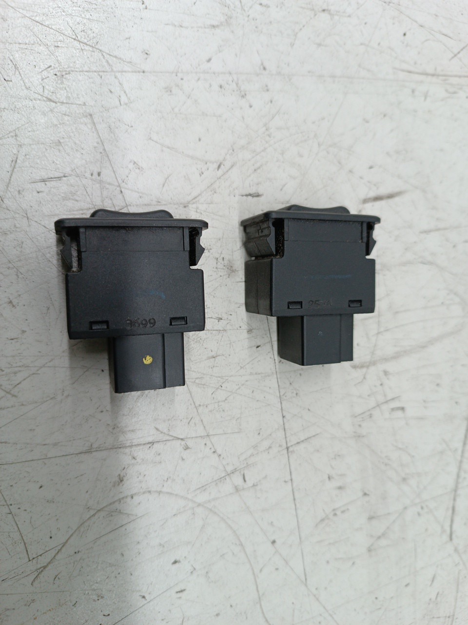 Regulador de aquecimento de banco NISSAN PRIMERA Traveller (WP11) | 96 - 02 Imagem-1