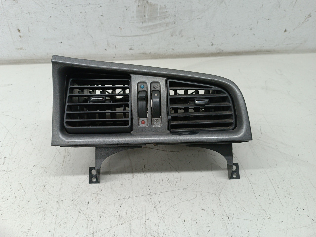Difusor de ar NISSAN PRIMERA Traveller (WP11) | 96 - 02 Imagem-4