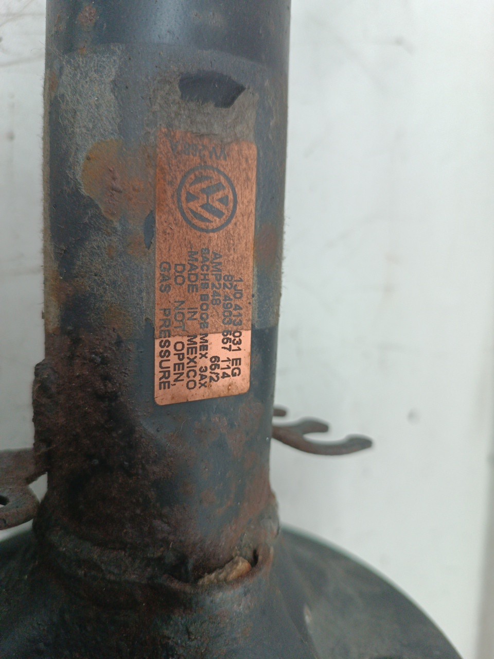 Amortecedores frente direito e esquerdo VOLKSWAGEN NEW BEETLE (9C1, 1C1) | 98 - 10 Imagem-1