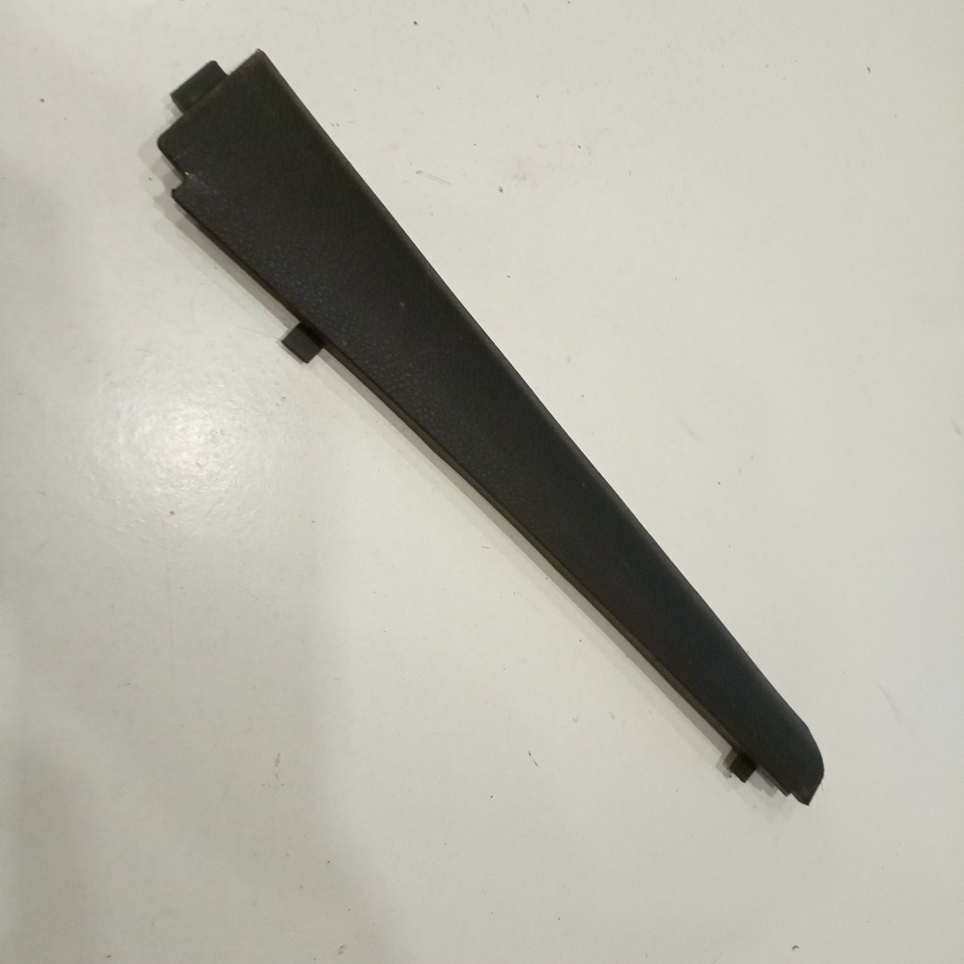 Moldura de pilar A VOLKSWAGEN GOLF VI (5K1) | 08 - 14