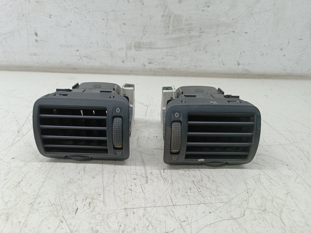 Difusor de ar VOLKSWAGEN PASSAT Variant (3B6) | 00 - 05