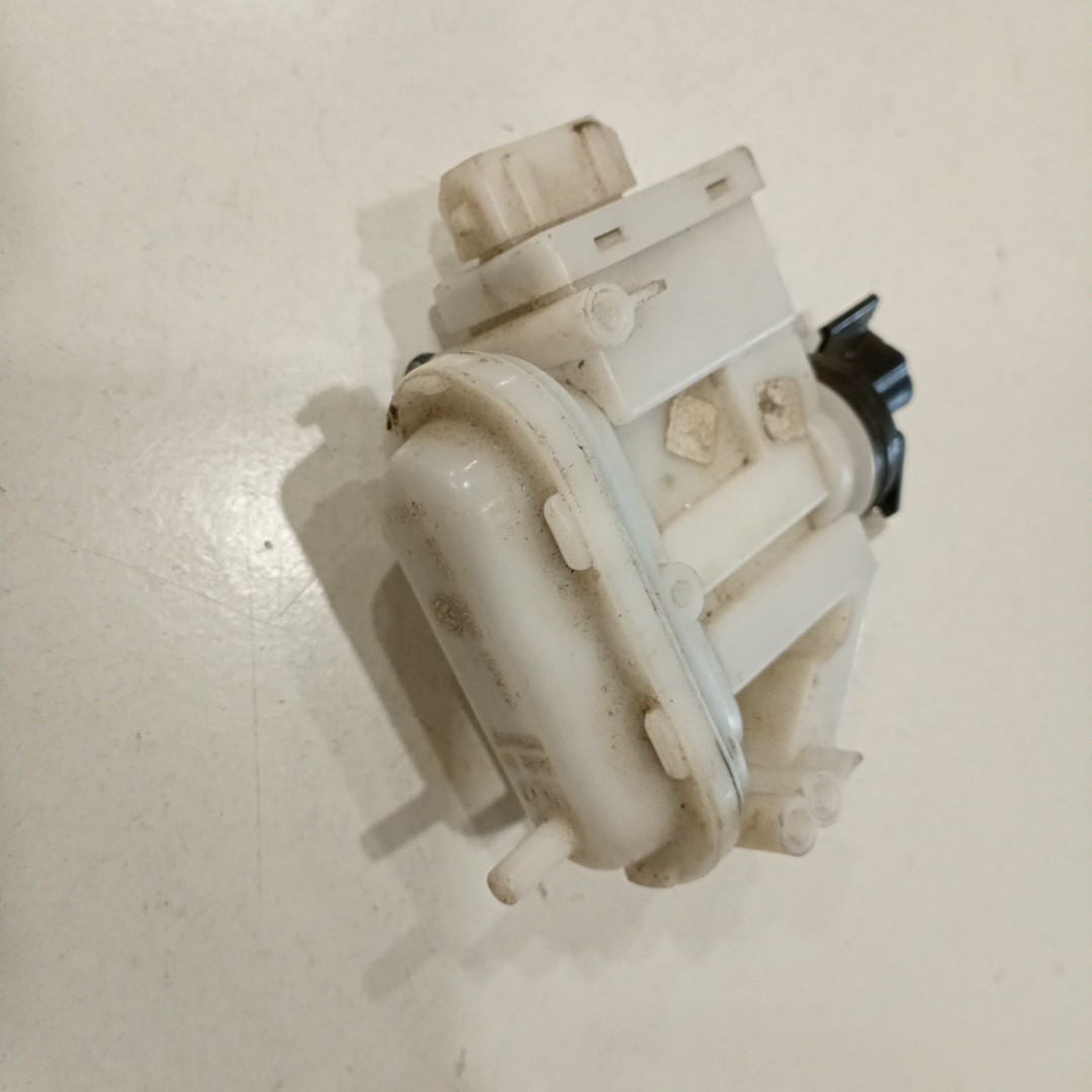 Fecho de porta VOLKSWAGEN PASSAT (32B) | 79 - 89