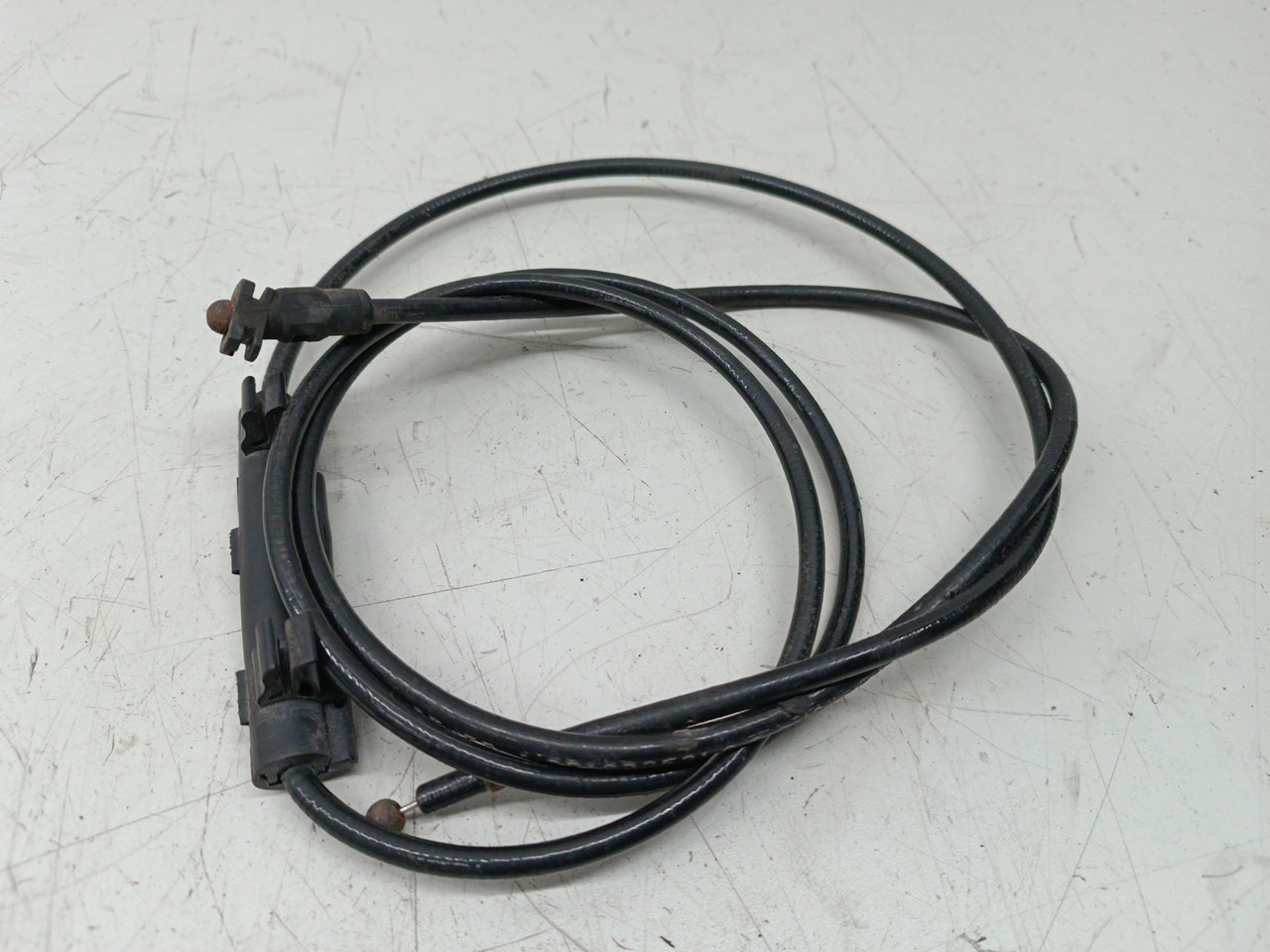 Cabo de fecho capô VOLKSWAGEN PASSAT Variant (3B6) | 00 - 05 Imagem-3