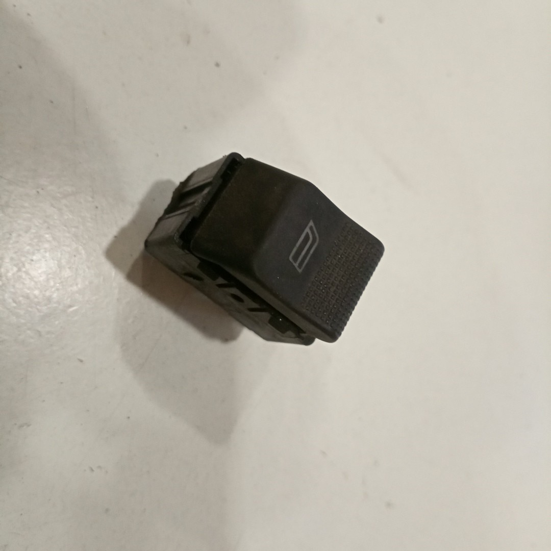 Comutador de vidro frente direito AUDI A4 (8D2, B5) | 94 - 01 Imagem-4