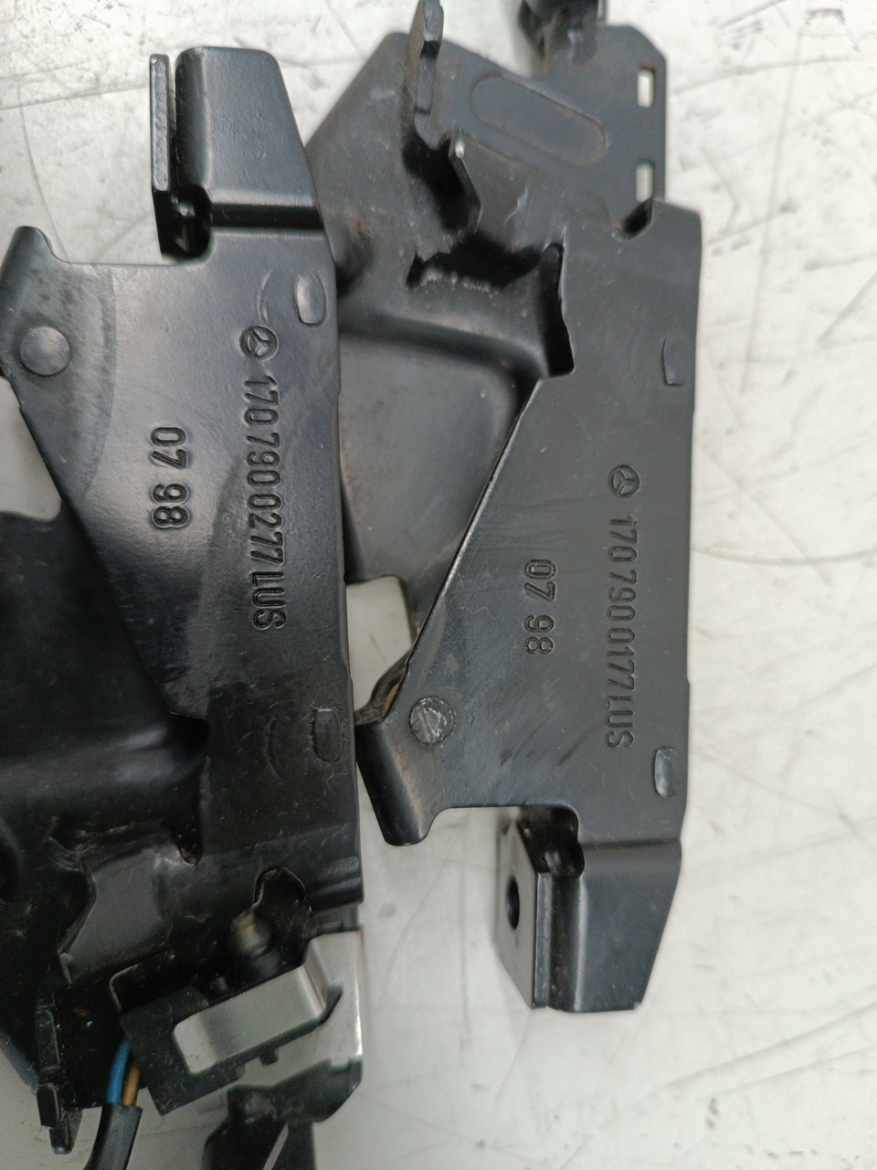 Fecho de capota MERCEDES-BENZ SLK (R170) | 96 - 04 Imagem-1