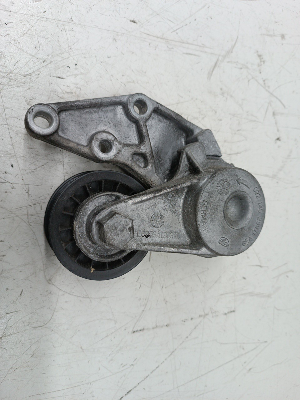 Rolo tensor, correia trapezoidal VOLKSWAGEN NEW BEETLE (9C1, 1C1) | 98 - 10