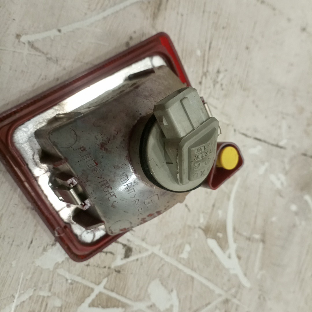 Farol de Nevoeiro PEUGEOT 407 SW (6E_) | 04 - 11 Imagem-2