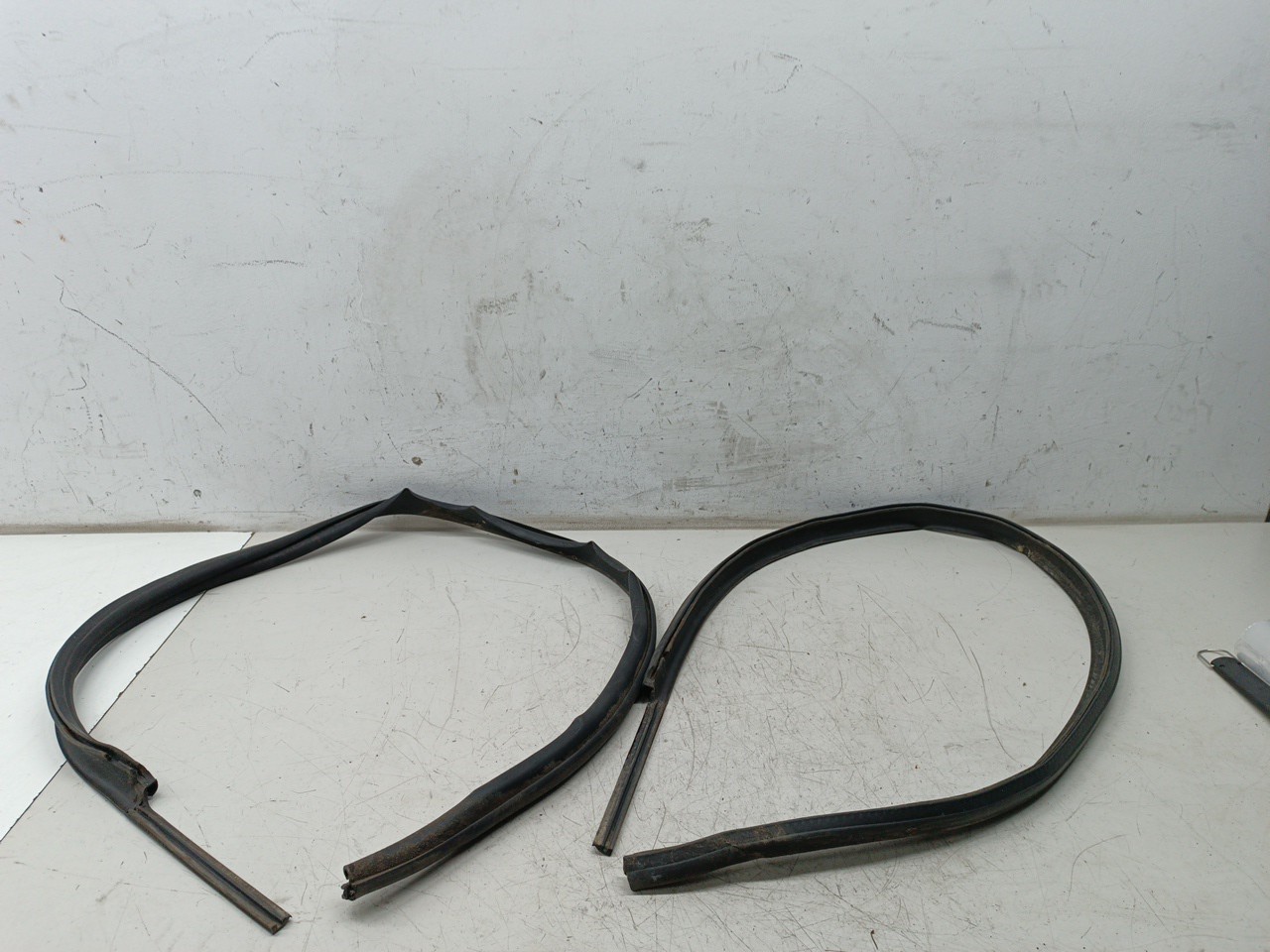 Conjunto de 2 borrachas BMW 3 Compact (E36) | 94 - 00 Imagem-1