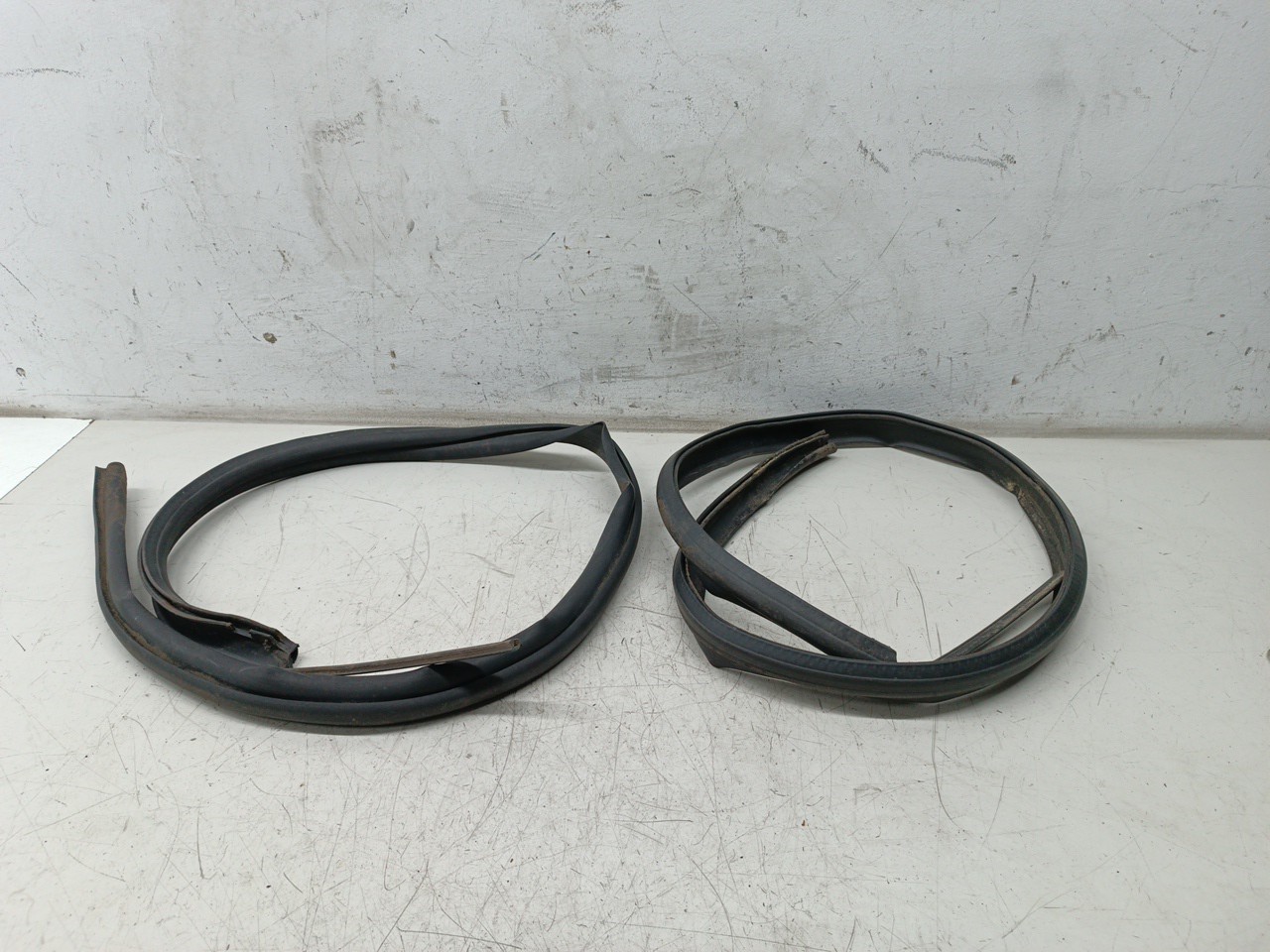 Conjunto de 2 borrachas BMW 3 Compact (E36) | 94 - 00 Imagem-2