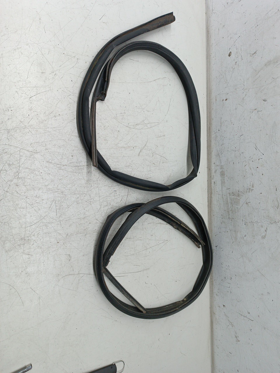 Conjunto de 2 borrachas BMW 3 Compact (E36) | 94 - 00 Imagem-3