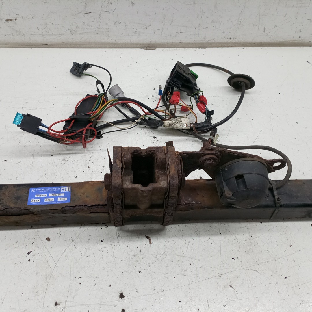 Barra / Suporte de bola de reboque VAUXHALL ZAFIRA II (B) (A05) | 05 - 14