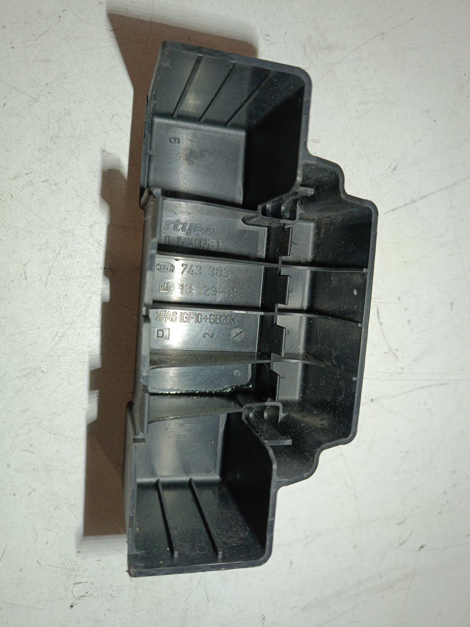 Tampa de caixa de fusiveis VAUXHALL ZAFIRA II (B) (A05) | 05 - 14