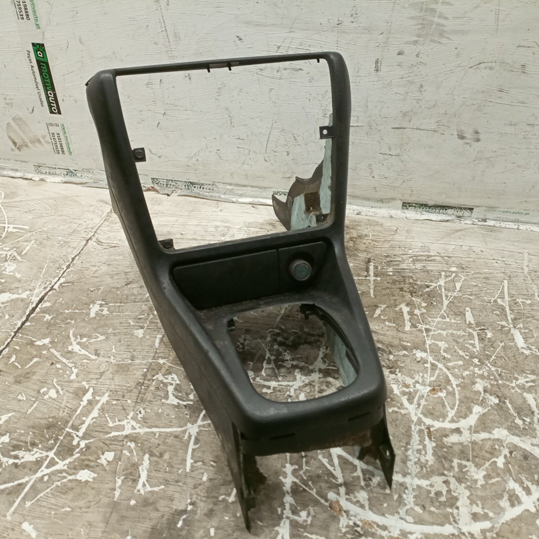 Consola central da alavanca de mudanças AUDI A4 Avant (8D5, B5) | 94 - 02