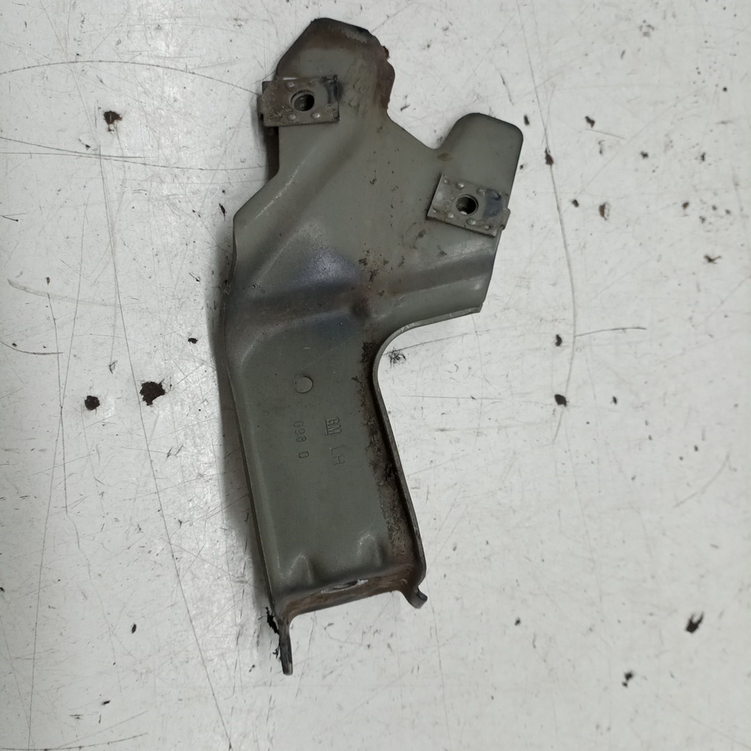 Suporte de montagem guarda lamas OPEL INSIGNIA A (G09) | 08 - 17 Imagem-1