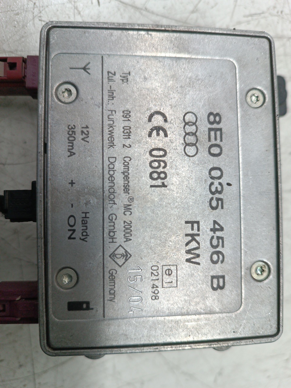 Amplificador de antena AUDI A4 Avant (8E5, B6) | 00 - 05 Imagem-3