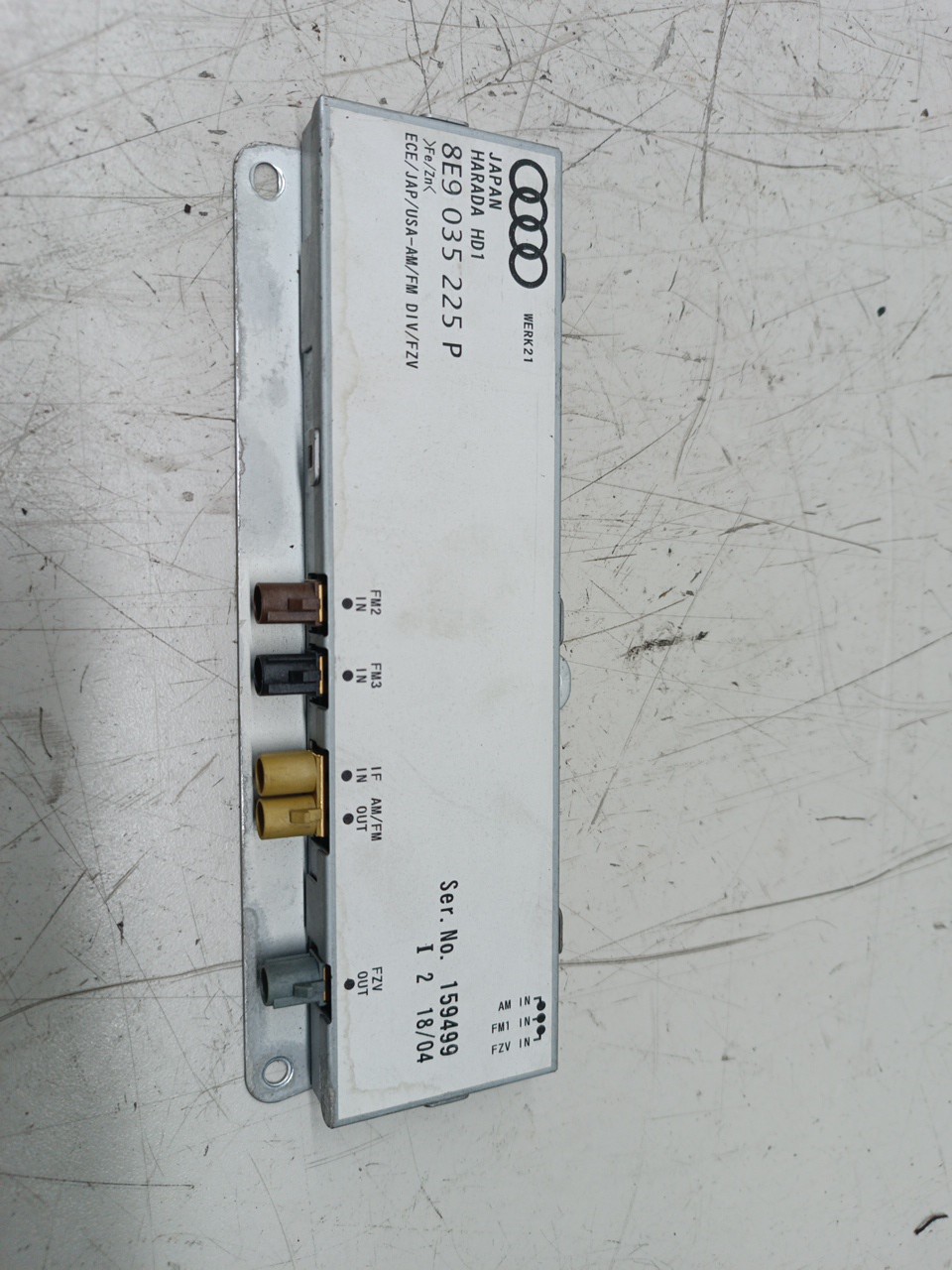 Amplificador de antena AUDI A4 Avant (8E5, B6) | 00 - 05 Imagem-4