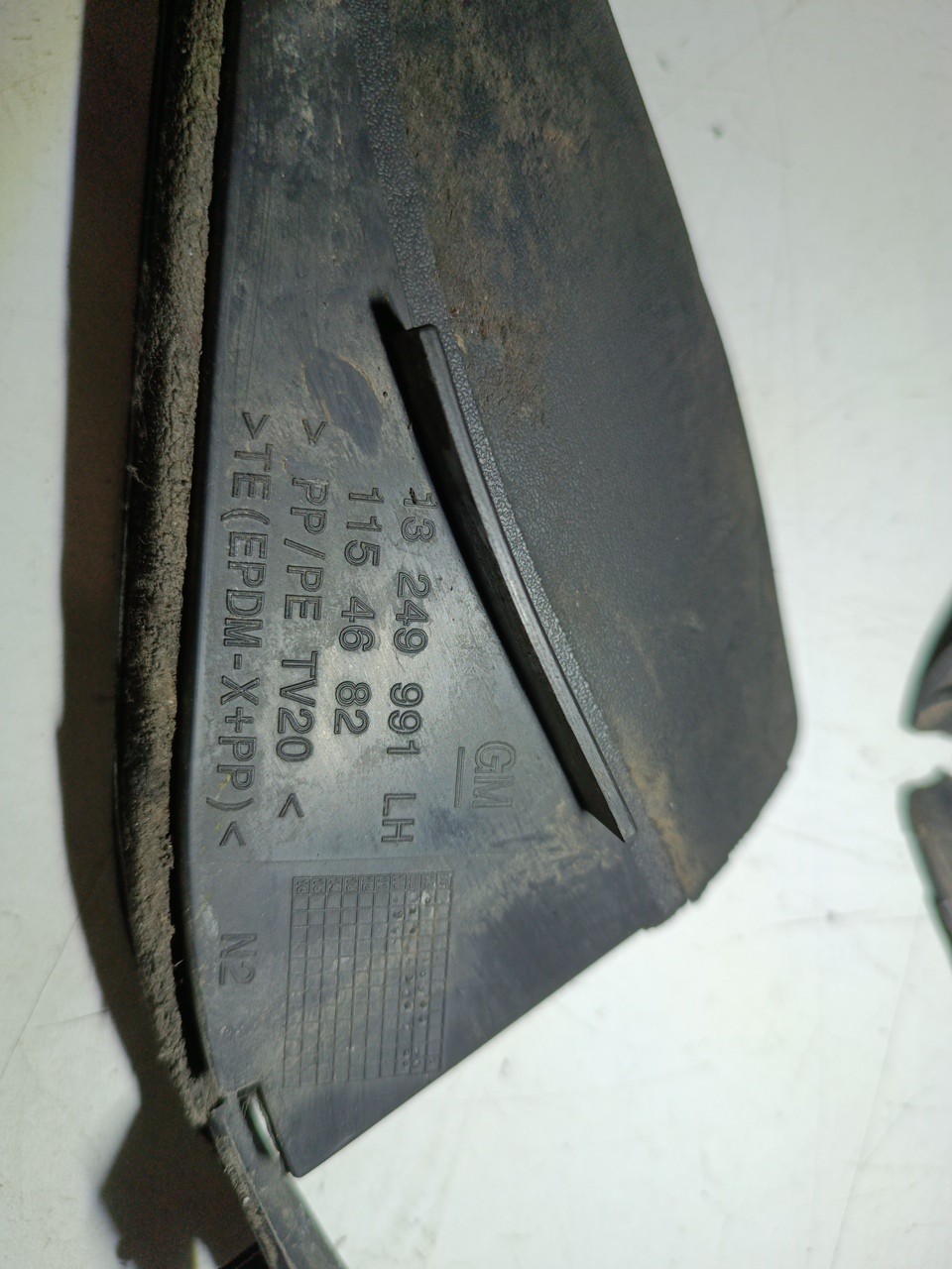 Plástico do para-brisas OPEL INSIGNIA A (G09) | 08 - 17 Imagem-1