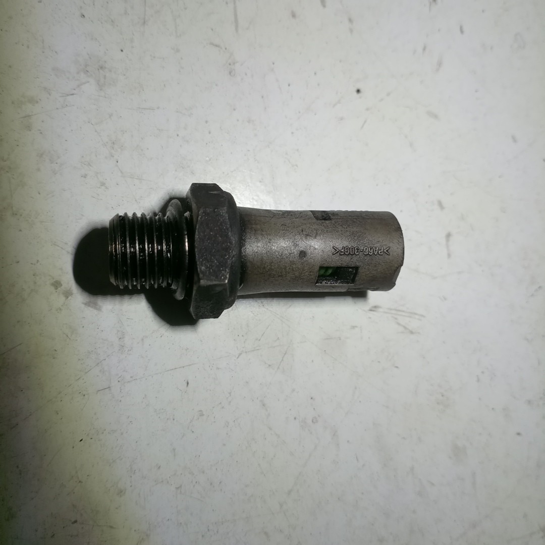 Sensor de Pressão do Óleo RENAULT CLIO II (BB_, CB_) | 98 - 
