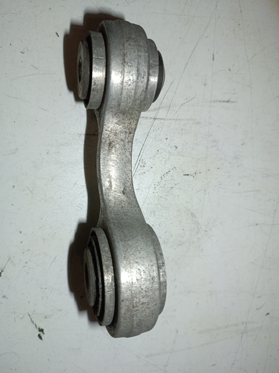 Braço de suspensão pequeno esquerdo BMW 5 Touring (F11) | 09 - 17 Imagem-3