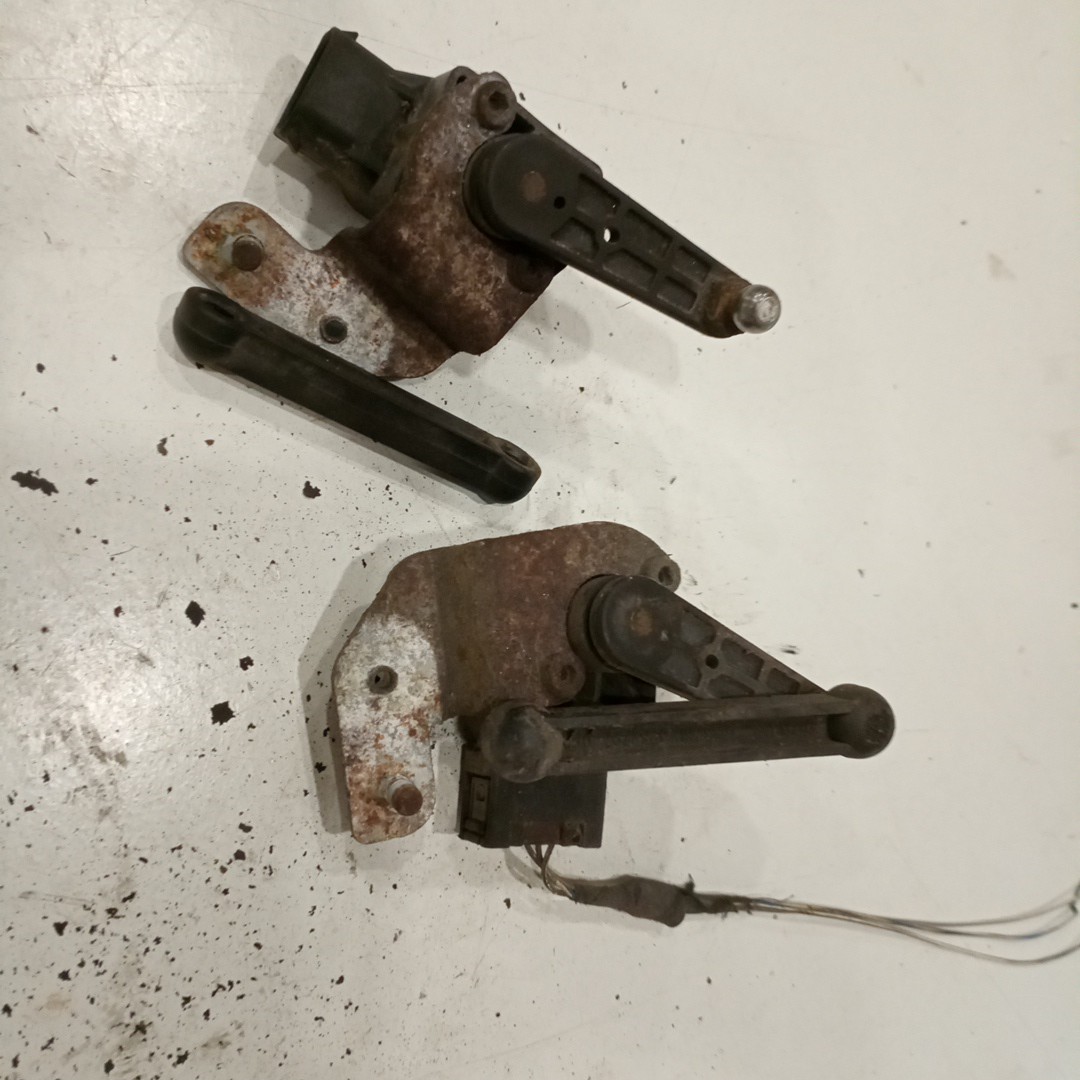 Nivelador de Ótica BMW 5 Touring (E61) | 04 - 10 Imagem-3