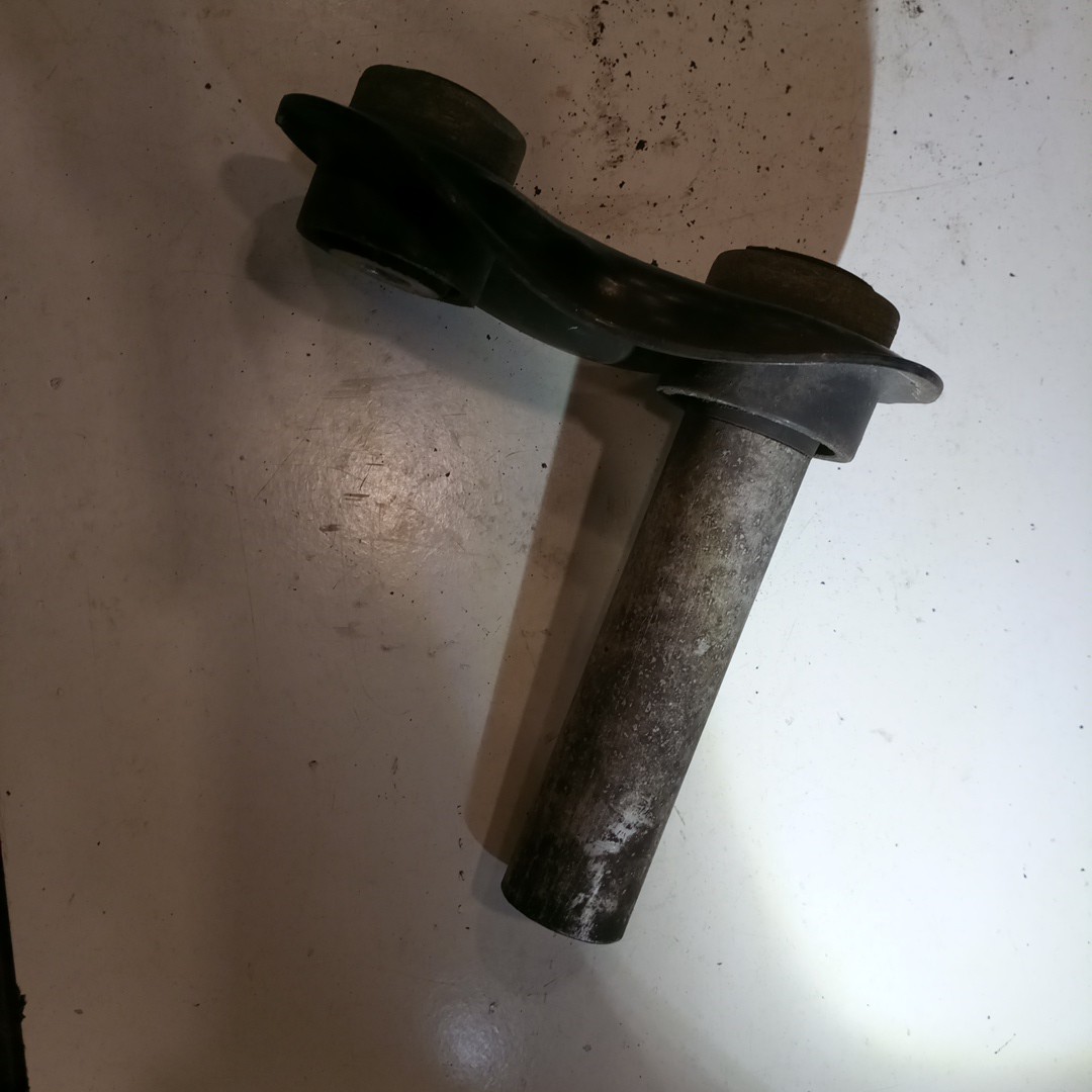 braço de suspensão inferior BMW 5 Touring (E61) | 04 - 10