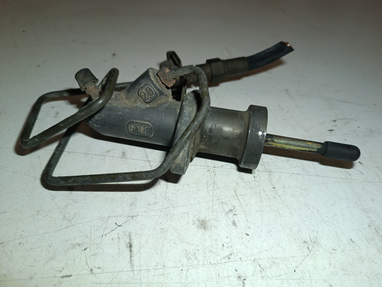 Cilindro Auxiliar BMW 3 Compact (E36) | 94 - 00 Imagem-1