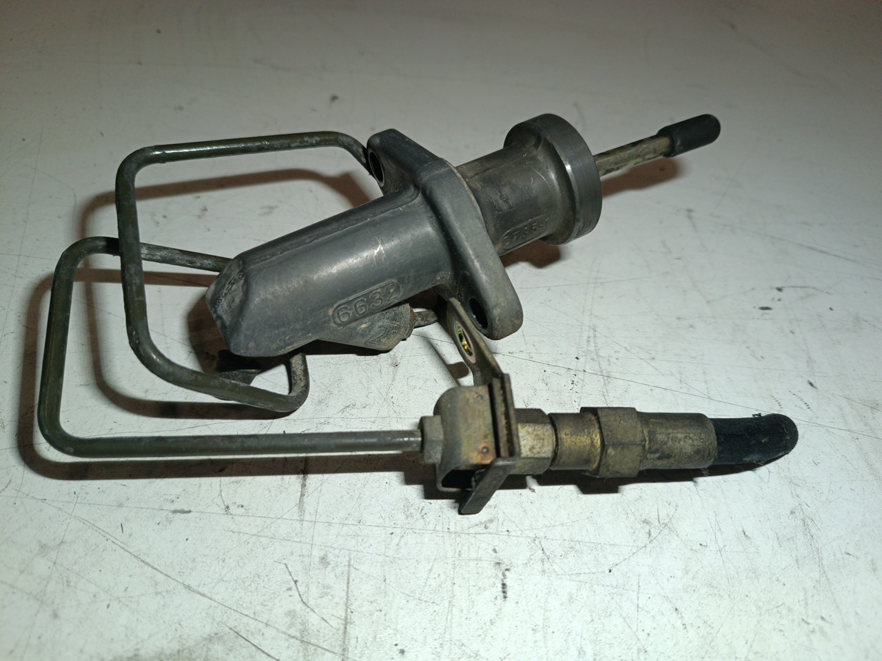 Cilindro Auxiliar BMW 3 Compact (E36) | 94 - 00 Imagem-2