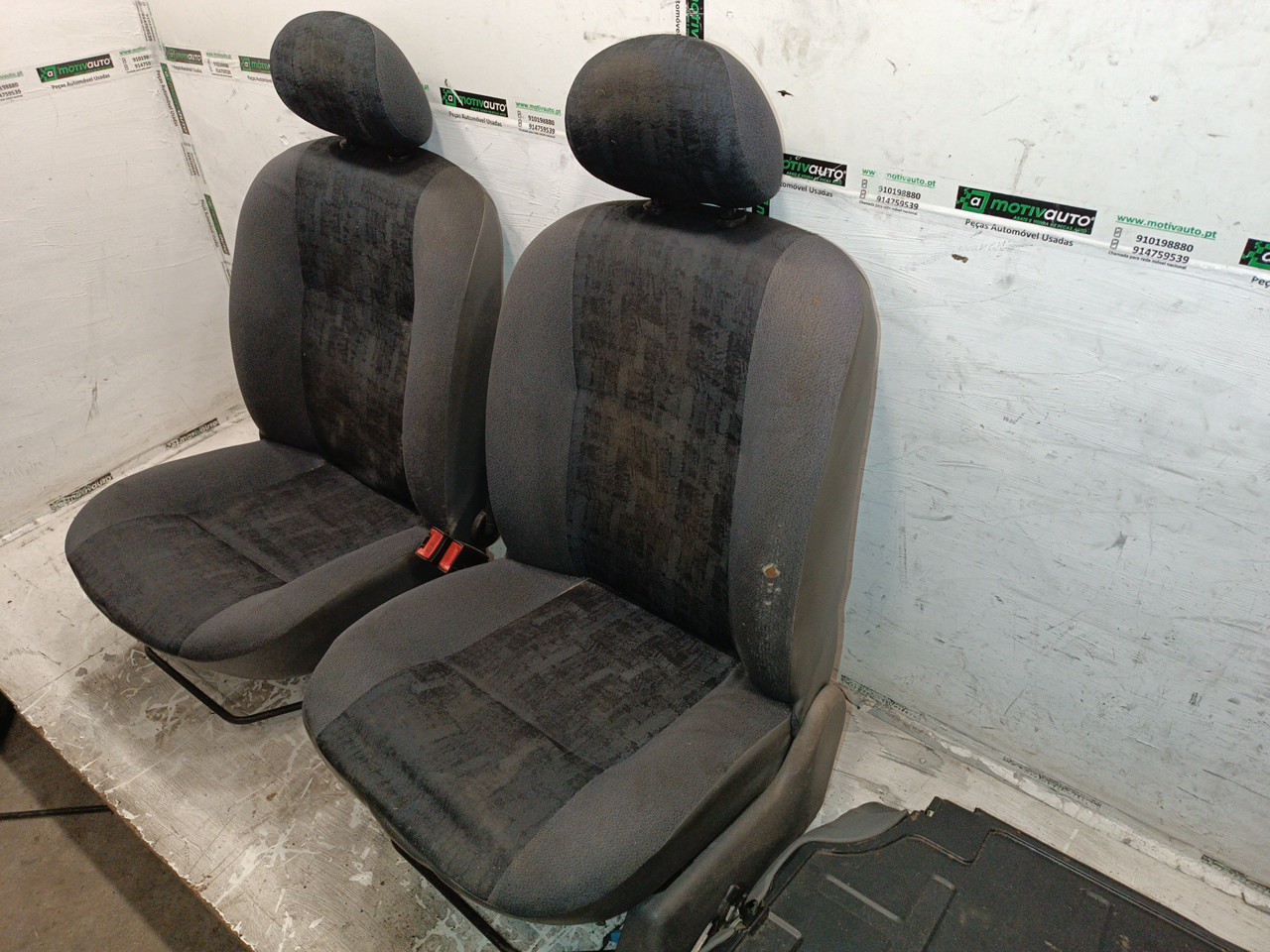 Conjunto de bancos RENAULT CLIO I (B/C57_, 5/357_) | 90 - 98 Imagem-0