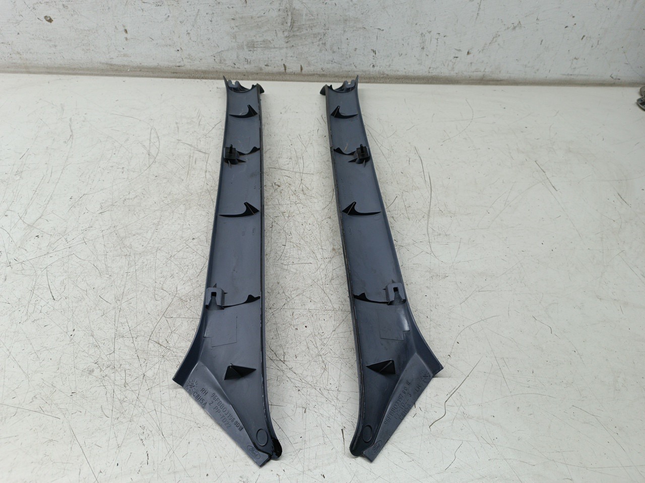 Moldura de pilar A FORD FIESTA IV (JA_, JB_) | 95 - 02 Imagem-3