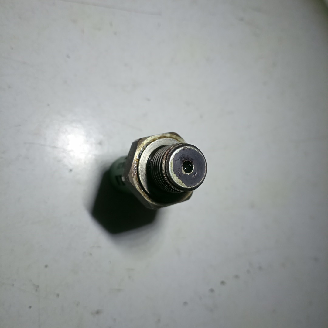 Sensor de Pressão do Óleo RENAULT CLIO II (BB_, CB_) | 98 -  Imagem-1