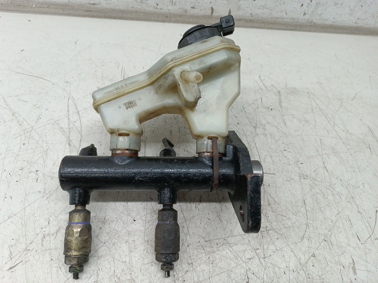 Bomba dos Travões FORD FIESTA IV (JA_, JB_) | 95 - 02 Imagem-2