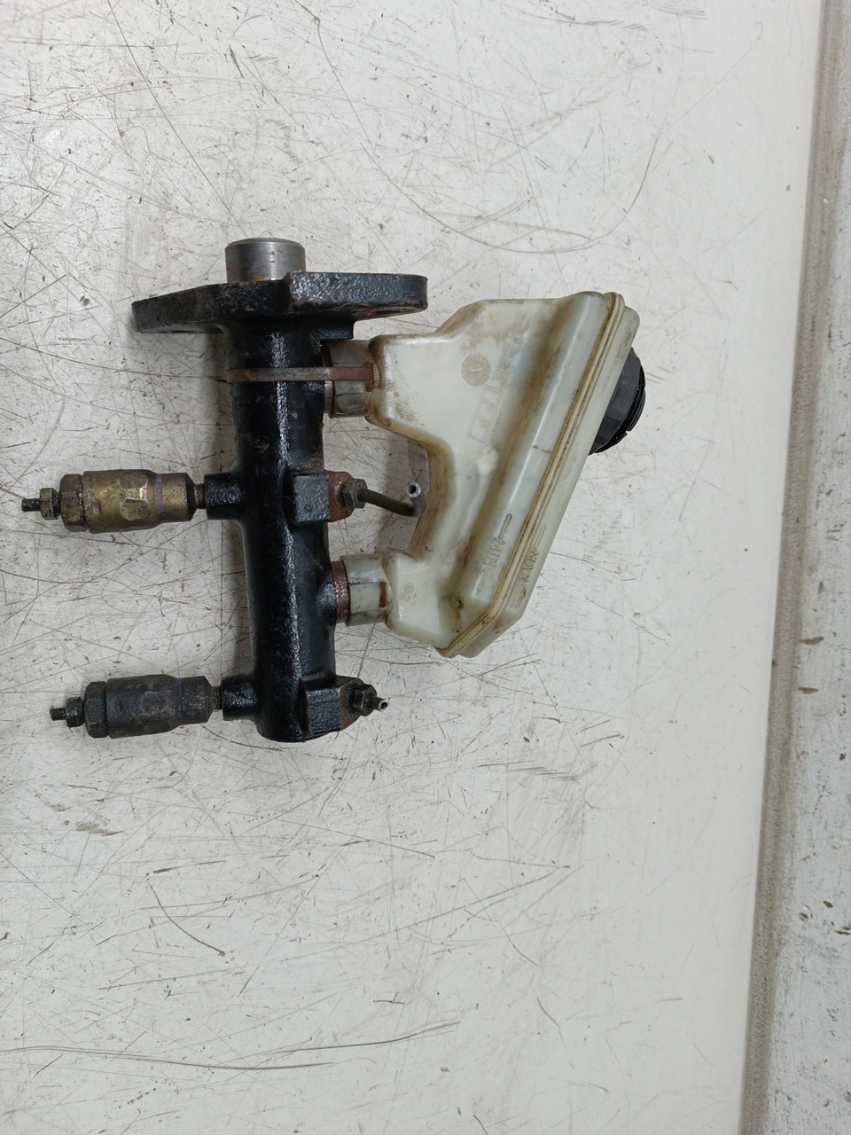 Bomba dos Travões FORD FIESTA IV (JA_, JB_) | 95 - 02 Imagem-4