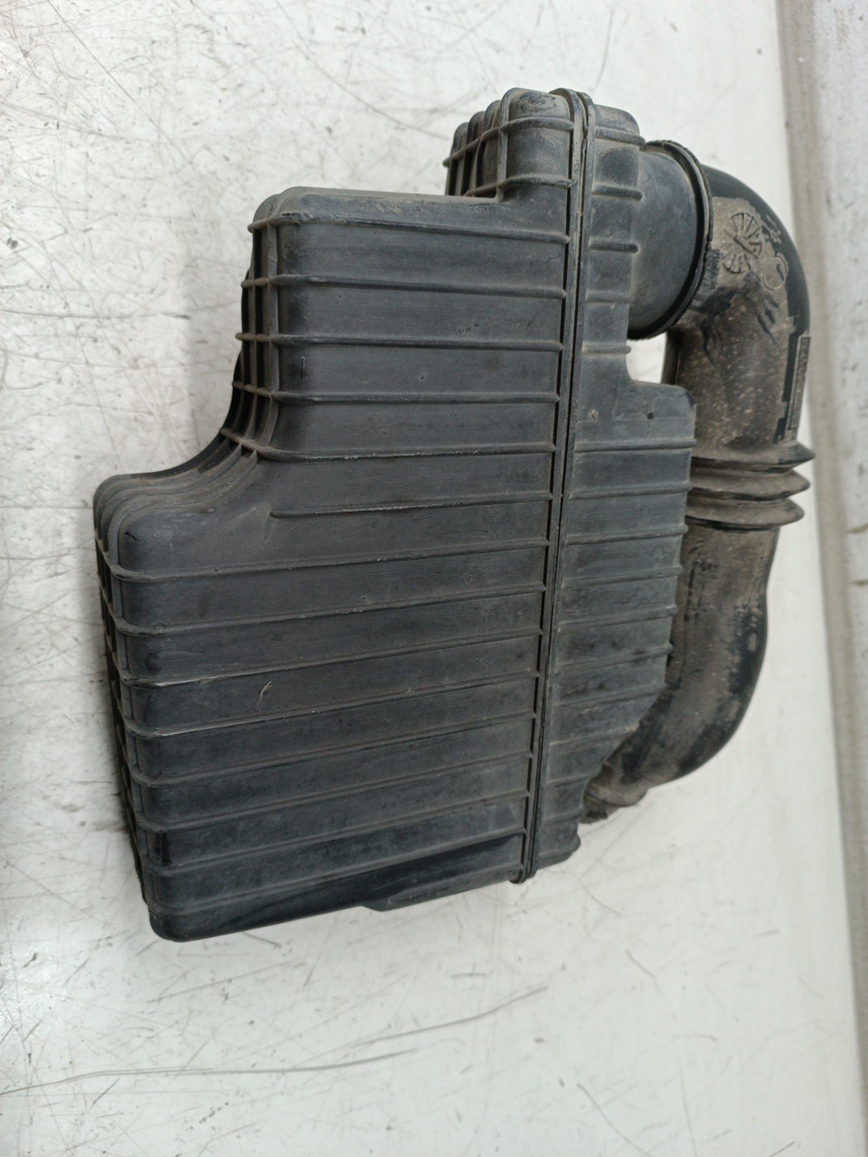 Ressonador de caixa de filtro de ar FORD FIESTA IV (JA_, JB_) | 95 - 02 Imagem-1