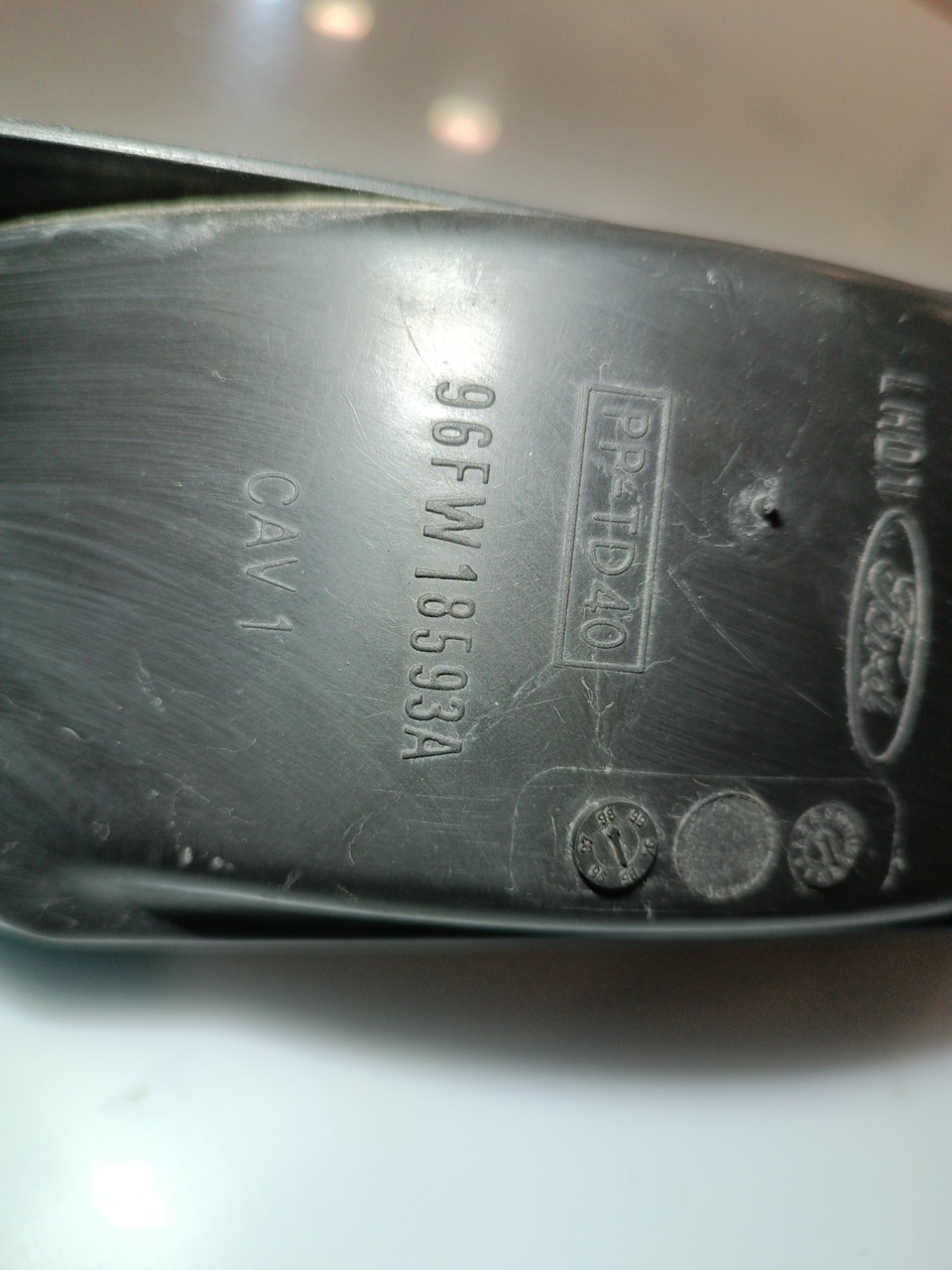 Tampa FORD FIESTA IV (JA_, JB_) | 95 - 02 Imagem-2