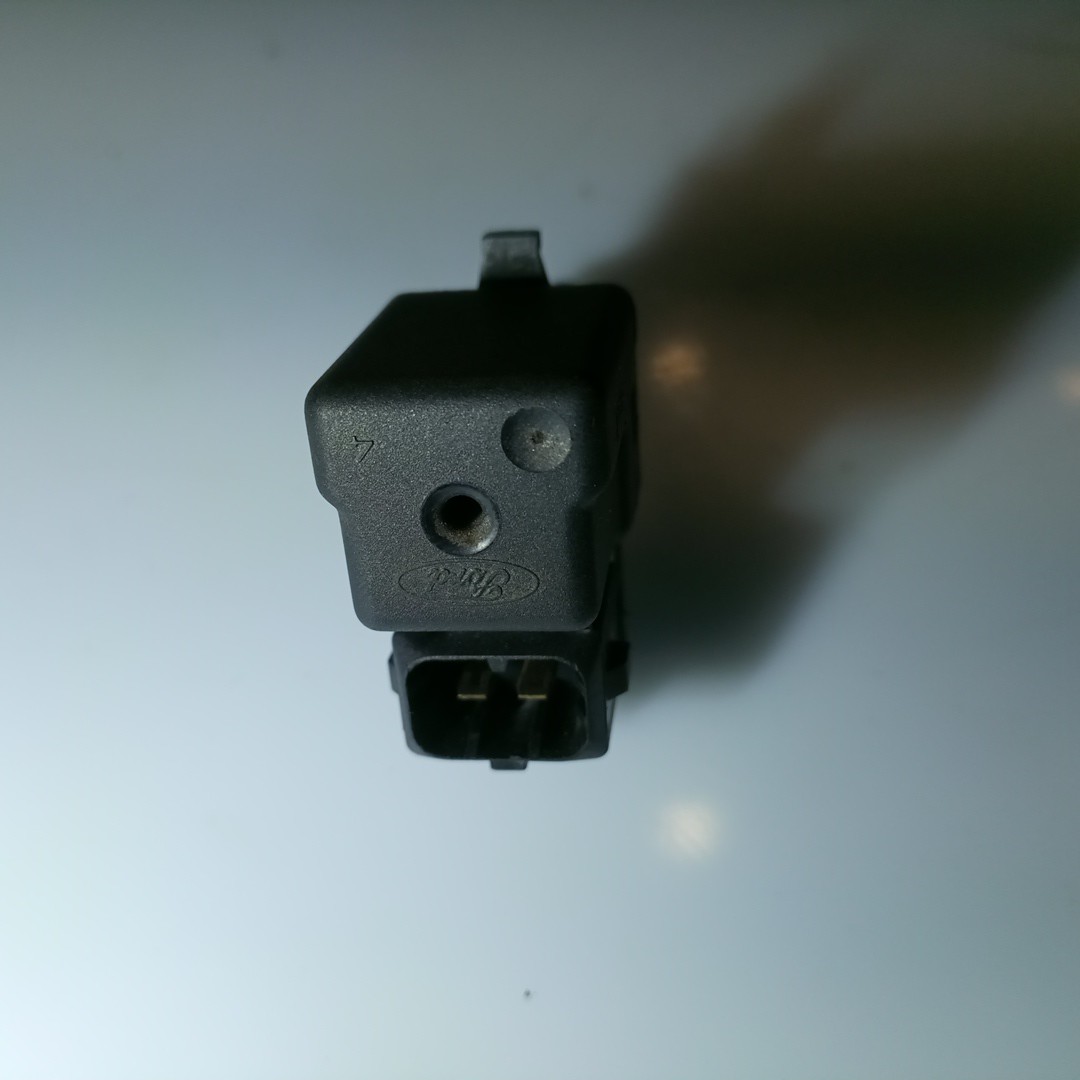 Sensor do pedal de embraiagem FORD FIESTA IV (JA_, JB_) | 95 - 02 Imagem-3