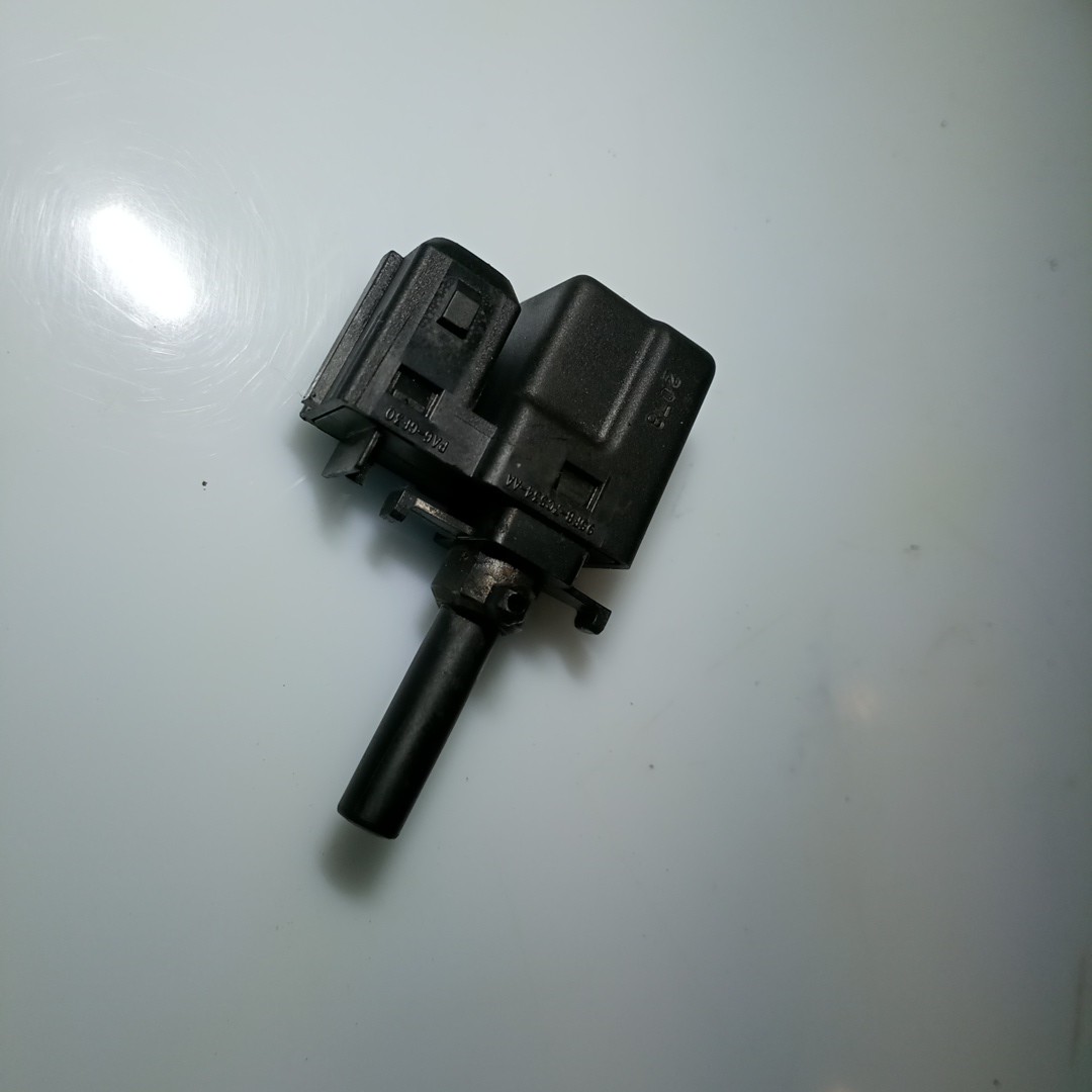 Sensor do pedal de embraiagem FORD FIESTA IV (JA_, JB_) | 95 - 02 Imagem-4