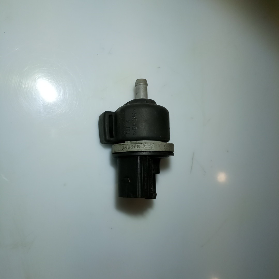 Reservatório De Evaporacao Do Combustivel Canister VOLKSWAGEN PASSAT Variant (3C5) | 05 - 11