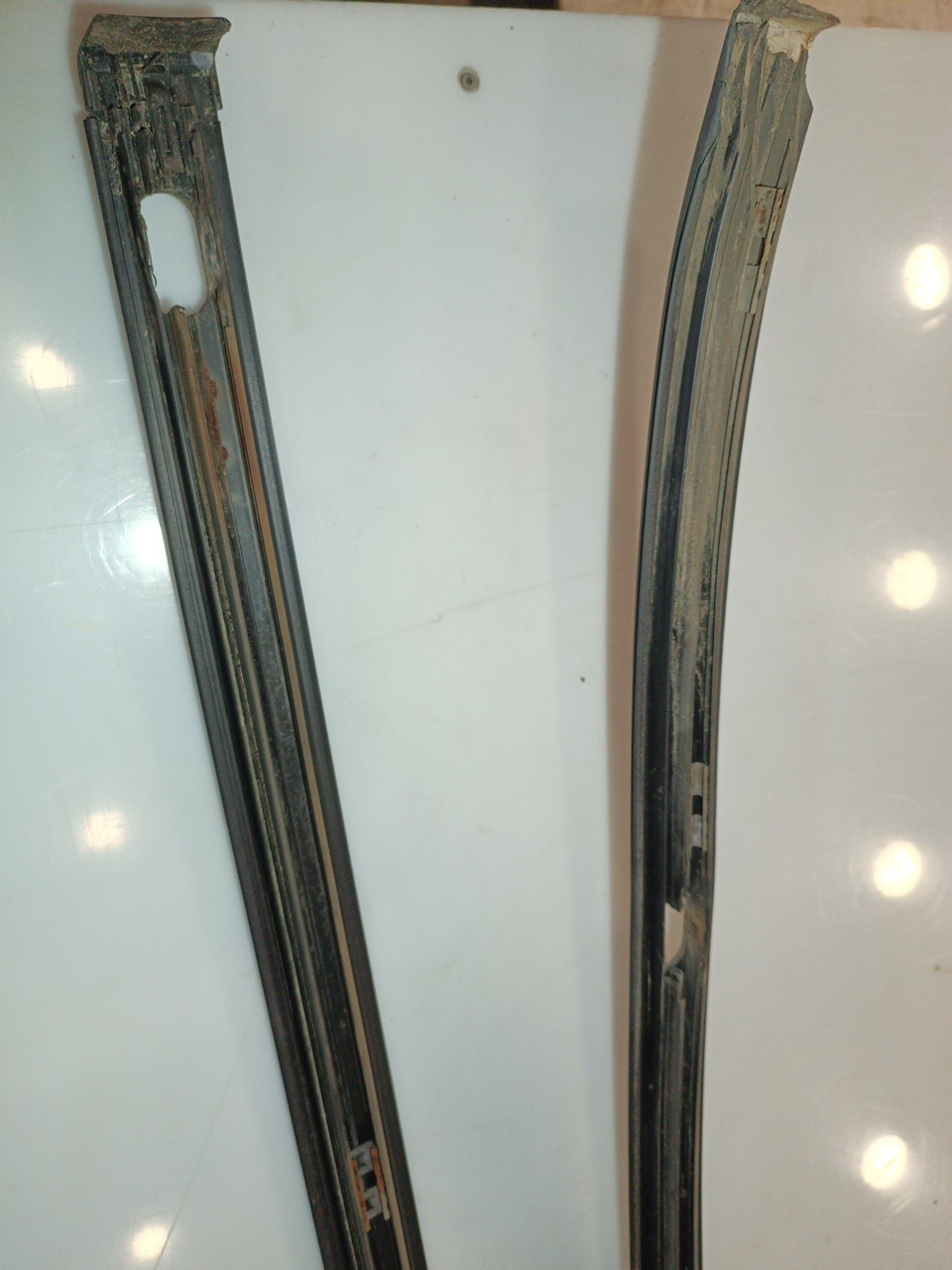 Friso do Tejadilho VOLKSWAGEN PASSAT Variant (3A5, 35I) | 88 - 97 Imagem-5