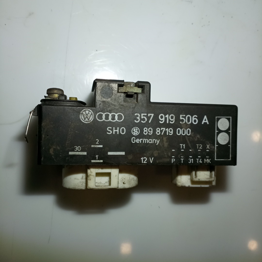 Relé temporizador de velas VOLKSWAGEN PASSAT Variant (3A5, 35I) | 88 - 97 Imagem-1