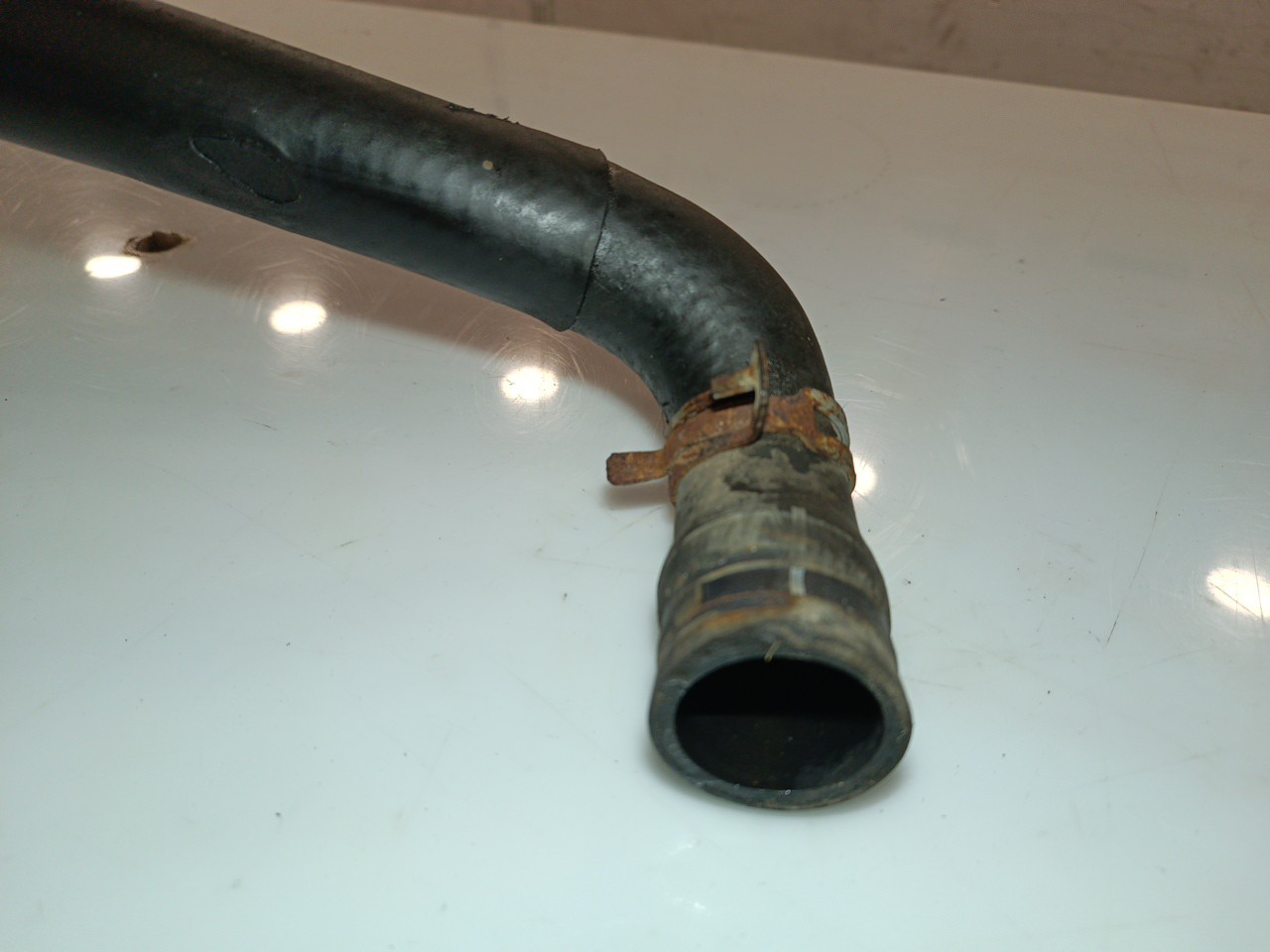 Tubo de Água VOLKSWAGEN PASSAT Variant (3A5, 35I) | 88 - 97 Imagem-2