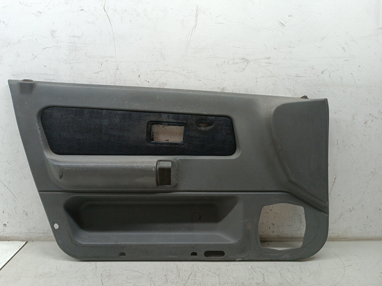 Quartela de porta frente esquerda RENAULT CLIO I (B/C57_, 5/357_) | 90 - 98