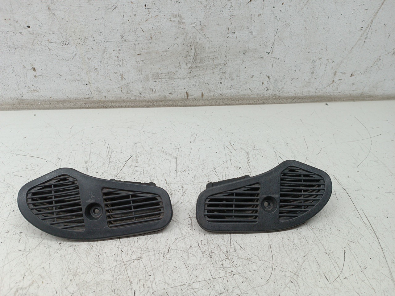 Difusor de ar RENAULT CLIO I (B/C57_, 5/357_) | 90 - 98